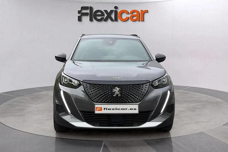 Usado Peugeot 2008 Active 101 CV (74 kW) 2023 Gris SUV