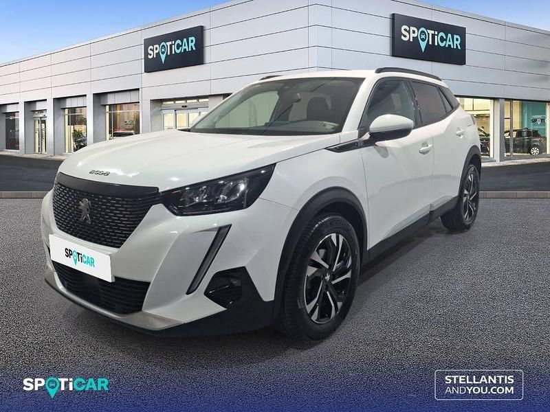 Usado Peugeot 2008 Allure 100 CV (73 kW) 2020 Blanco SUV