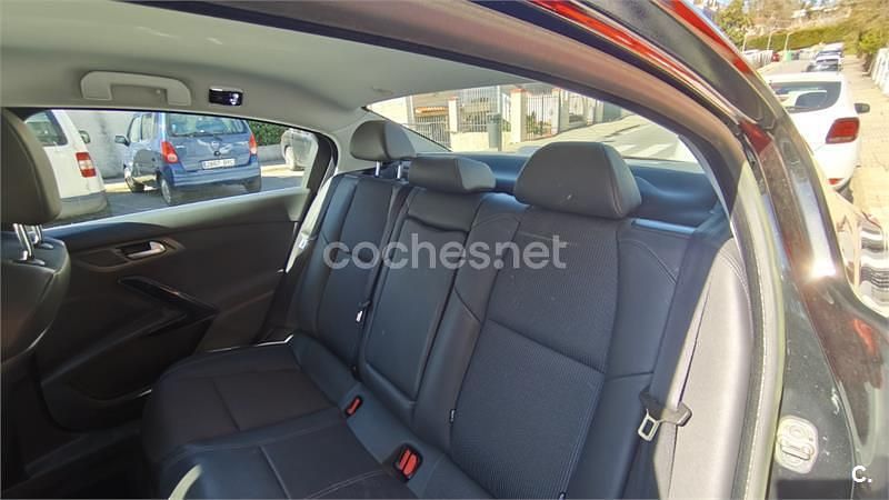 Usado Peugeot 508 Allure 140 CV (102 kW) 2013 Negro Berlina