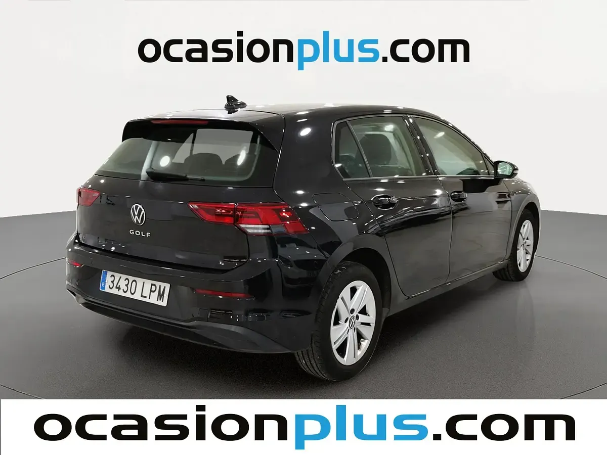 Usado VW Golf VII 115 CV (84 kW) 2021 Negro Utilitario