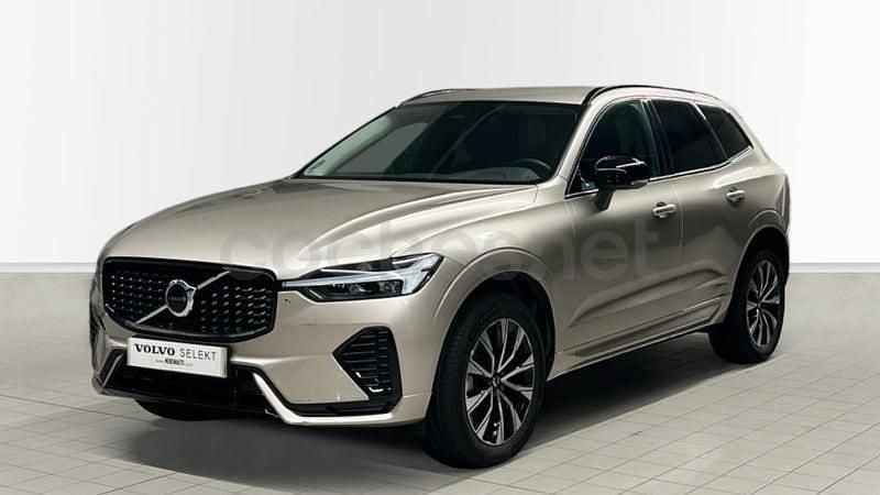 Usado Volvo XC60 Plus 250 CV (183 kW) 2025 Gris / plata SUV
