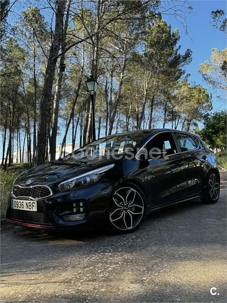 Usado Kia Ceed GT GT 204 CV (150 kW) 2018 Negro Berlina