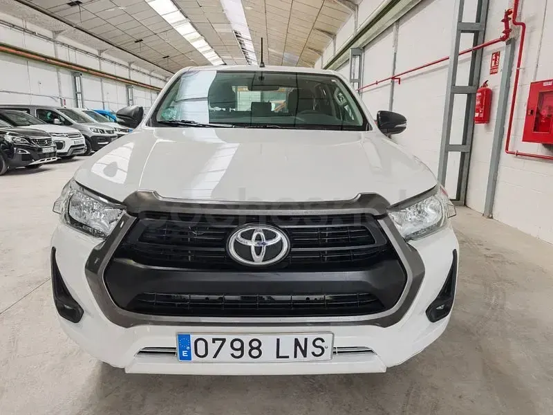 Usado Toyota HiLux 150 CV (110 kW) 2021 Blanco Pickup/Camioneta