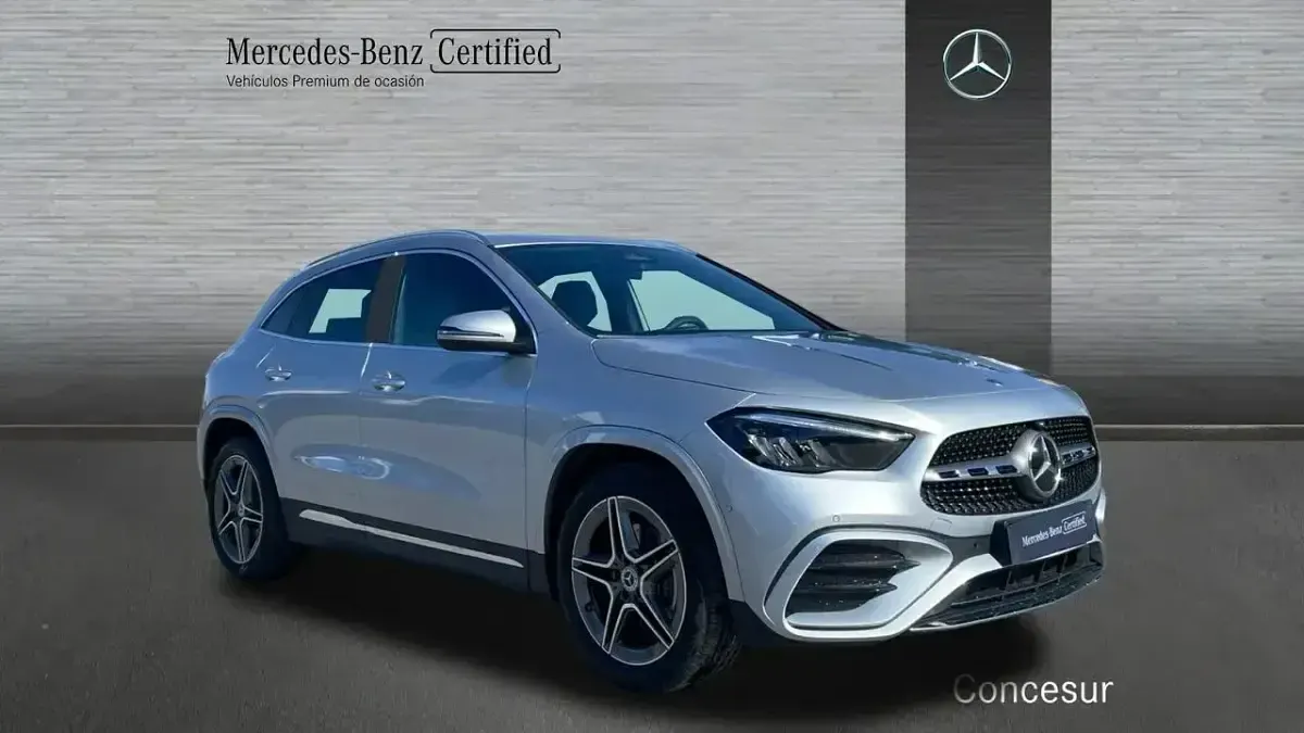 Usado Mercedes GLA200 150 CV (110 kW) 2025 Blanco SUV