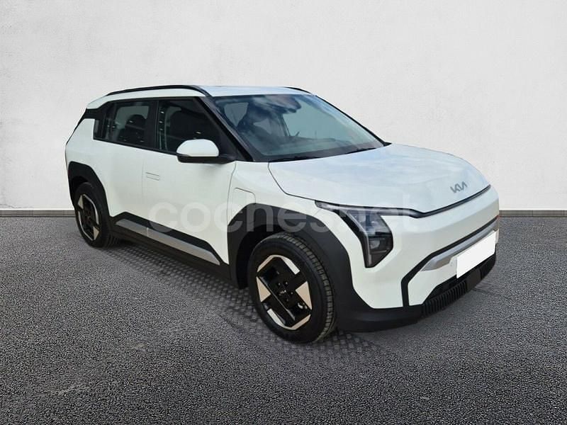 Eléctrico Usado 2025 Kia EV3 Air SUV | 31.990 € (Un poco caro) - Imagen 1/4