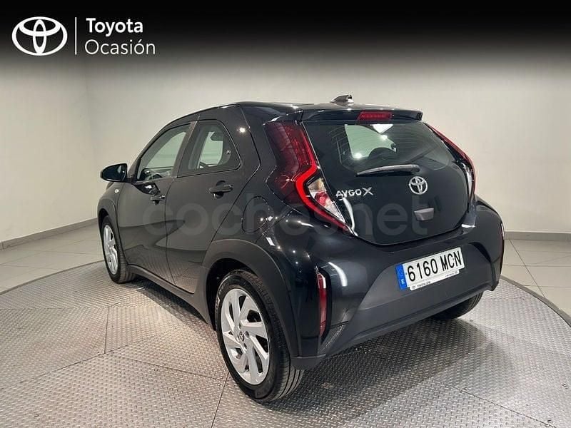 Usado Toyota Aygo X Play 72 CV (52 kW) 2022 Negro SUV