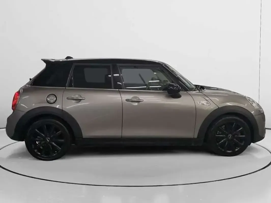 Usado Mini Cooper S 192 CV (141 kW) 2017 Gris Utilitario