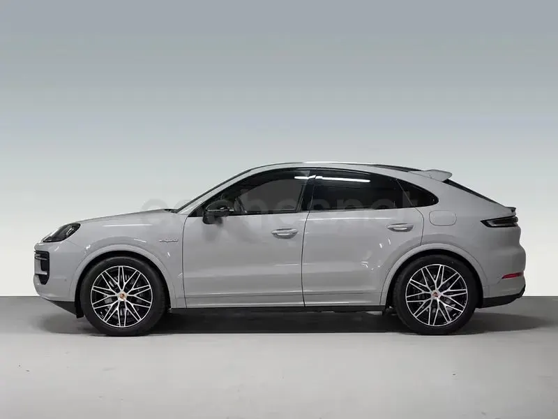 Usado Porsche Cayenne Black Edition 470 CV (345 kW) 2026 Gris / plata SUV