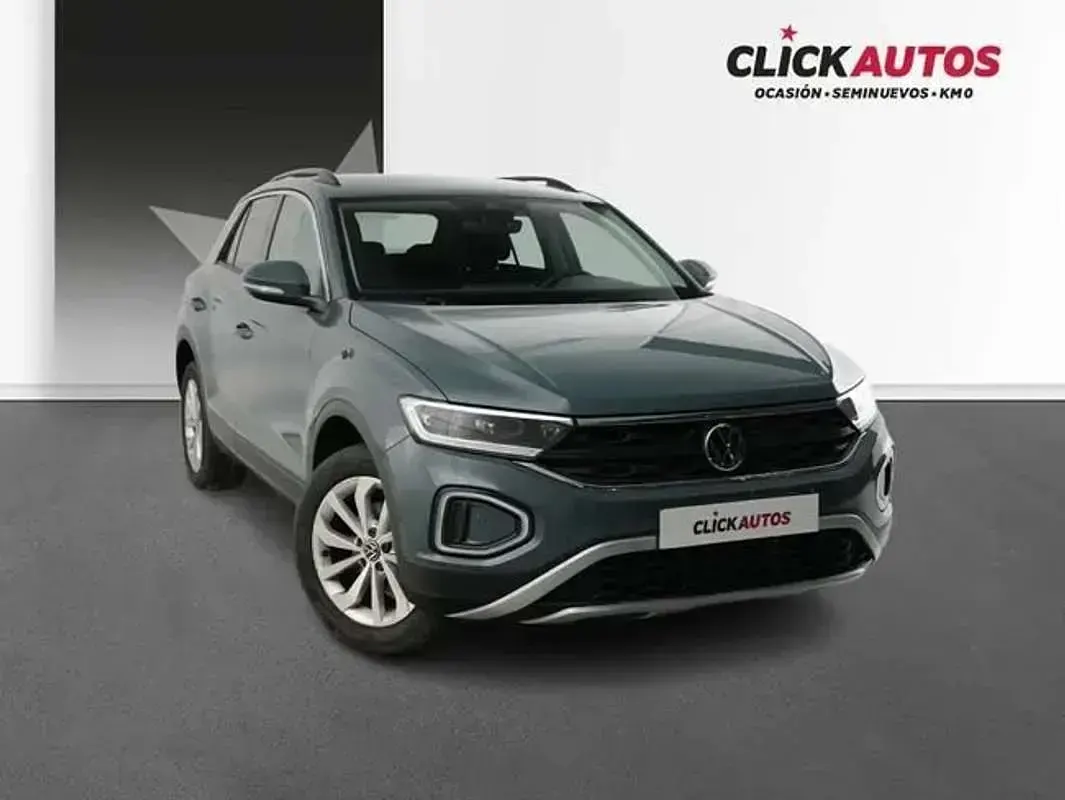 Usado VW T-Roc Life 110 CV (80 kW) 2024 Azul SUV