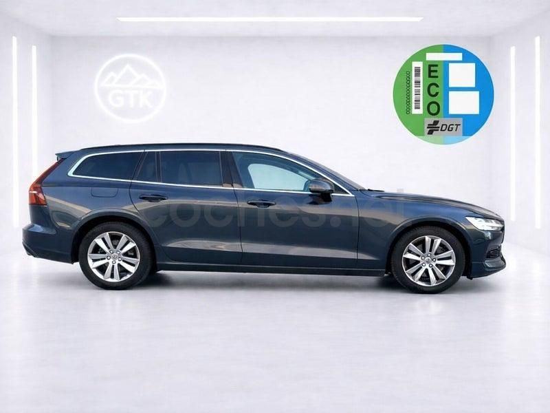 Usado Volvo V60 Core 197 CV (144 kW) 2022 Azul Familiar
