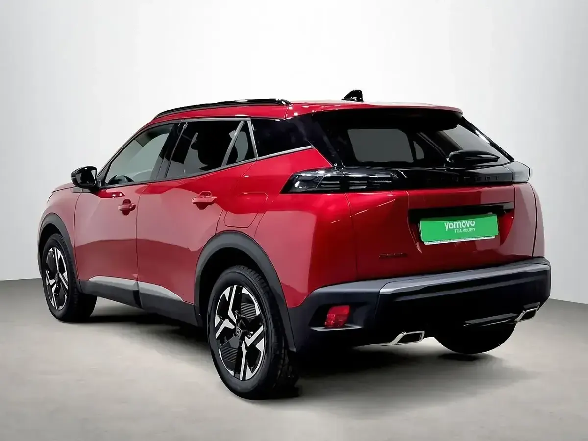 Usado Peugeot 2008 Allure 131 CV (96 kW) 2024 Rojo SUV