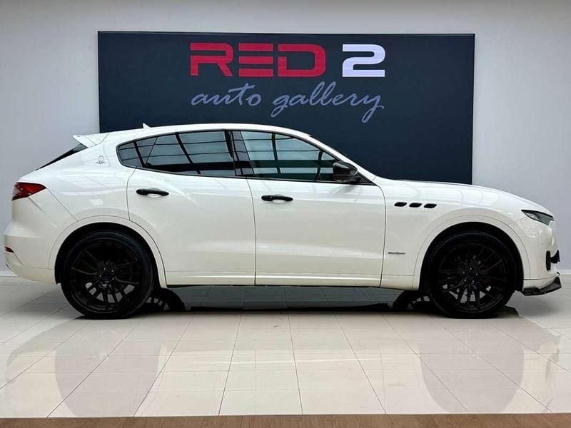 Usado Maserati Levante 275 CV (202 kW) 2017 Blanco SUV