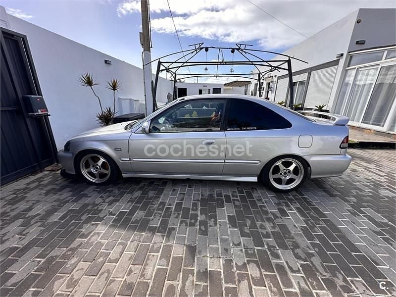 Usado Honda Civic SR 125 CV (91 kW) 2000 Gris / plata Coupe