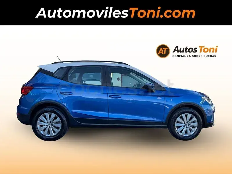 Usado Seat Arona Xperience 110 CV (80 kW) 2023 Azul SUV
