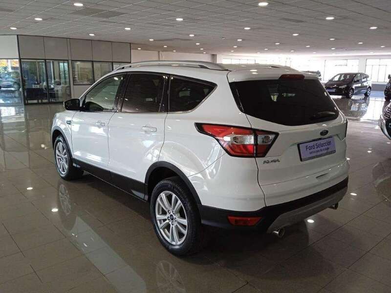 Usado Ford Kuga Trend+ 120 CV (88 kW) 2019 Blanco SUV