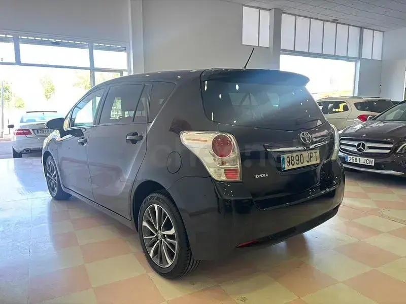 Usado Toyota Verso Advance 112 CV (82 kW) 2016 Negro Monovolumen