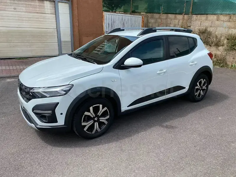 Usado Dacia Sandero Essentiel 91 CV (66 kW) 2021 Blanco Berlina