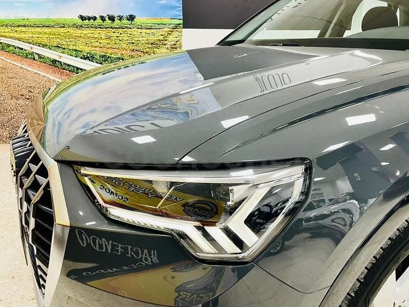 Usado Audi Q3 Ambiente 150 CV (110 kW) 2022 Gris / plata SUV