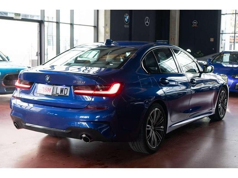 Usado BMW 318 Sport Line 150 CV (110 kW) 2022 Azul Berlina