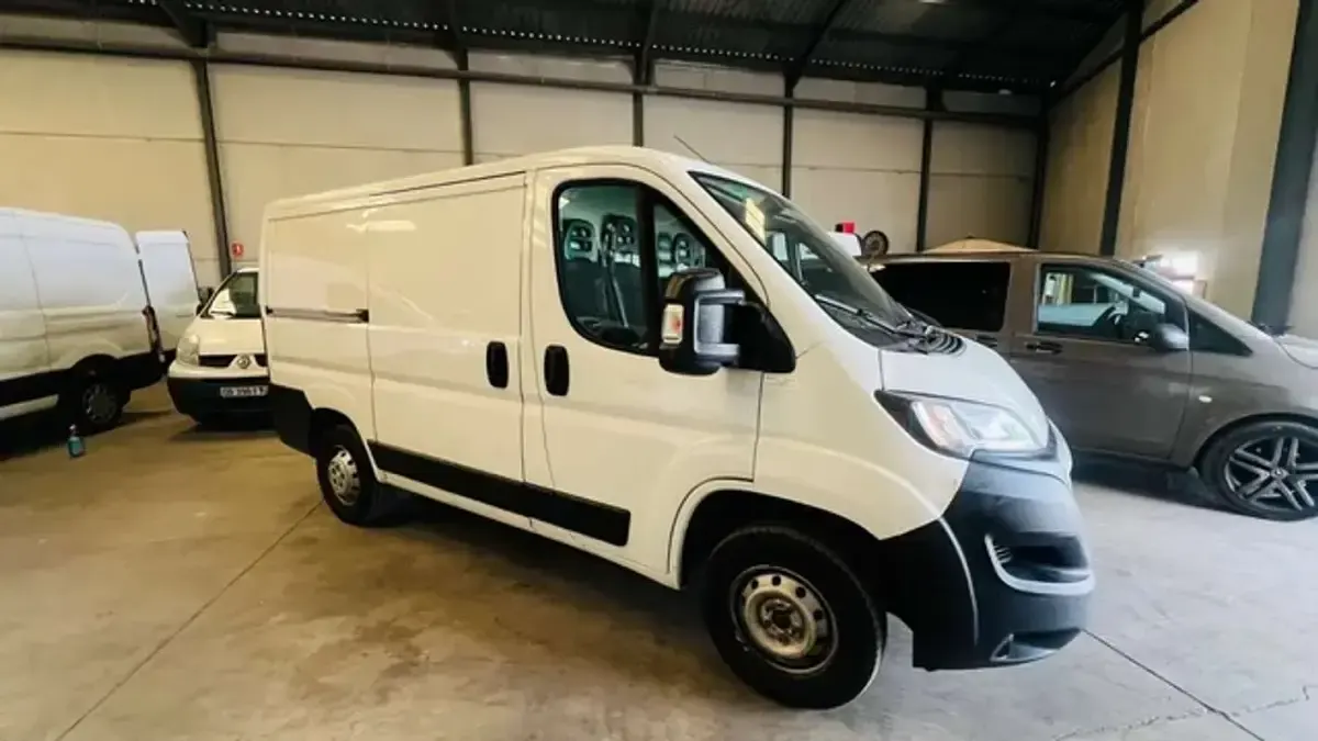 Usado Peugeot Boxer 110 CV (80 kW) 2018 Blanco Van