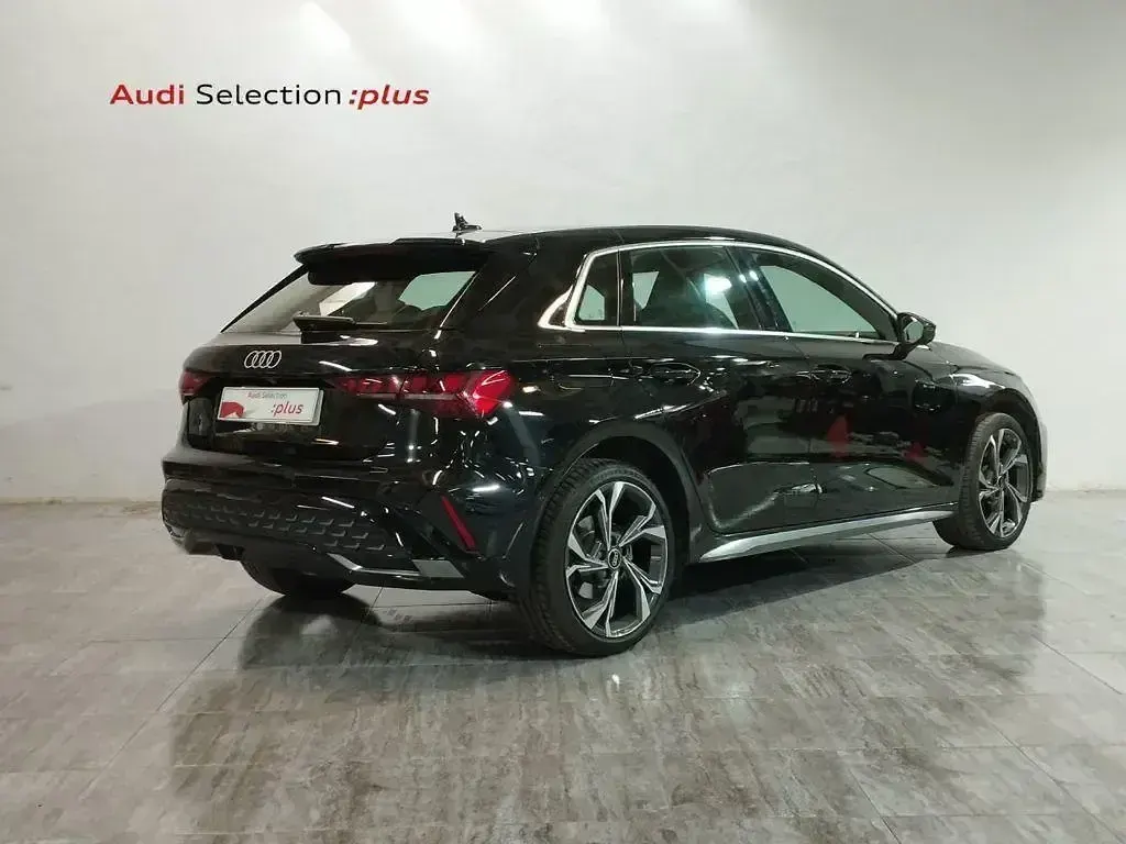 Usado Audi A3 e-tron S-Line 204 CV (150 kW) 2025 Negro Utilitario
