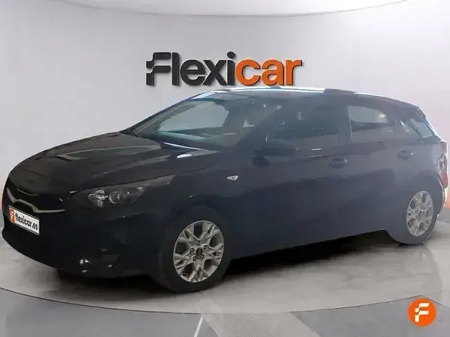 Usado Kia Ceed 100 CV (73 kW) 2021 Negro Utilitario