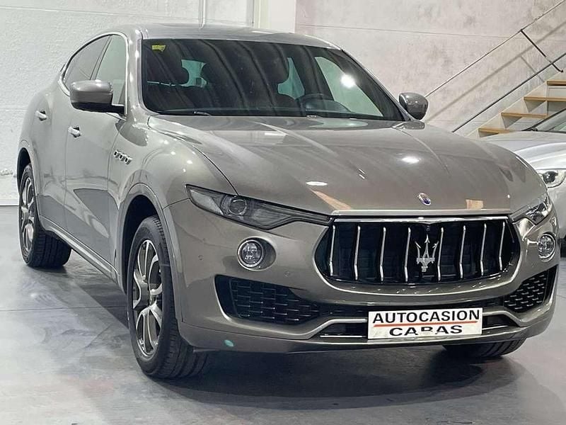 Usado Maserati Levante 275 CV (202 kW) 2017 Gris / plata SUV