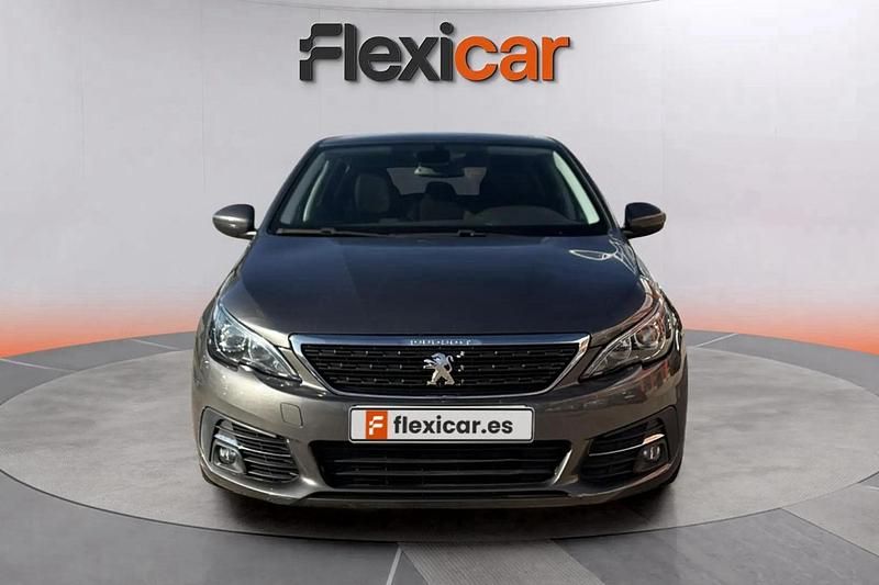 Usado Peugeot 308 Access 130 CV (95 kW) 2020 Gris Berlina