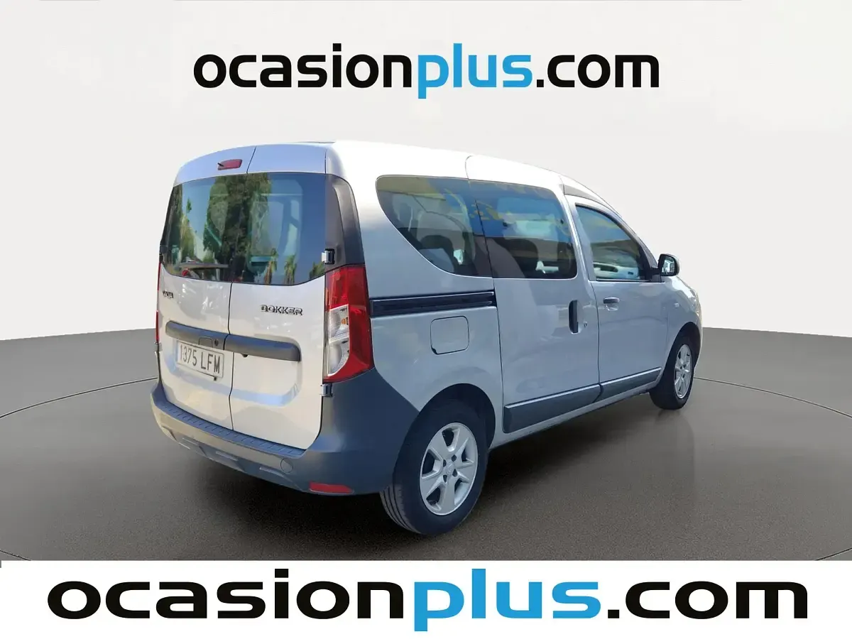 Usado Dacia Dokker Essentiel 131 CV (96 kW) 2020 Gris plata Monovolumen