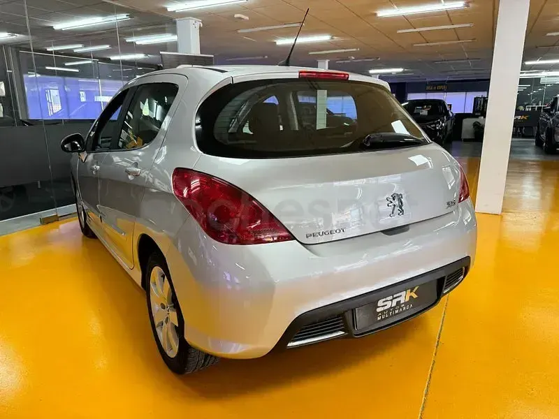 Usado Peugeot 308 Sport 90 CV (66 kW) 2010 Gris / plata Berlina