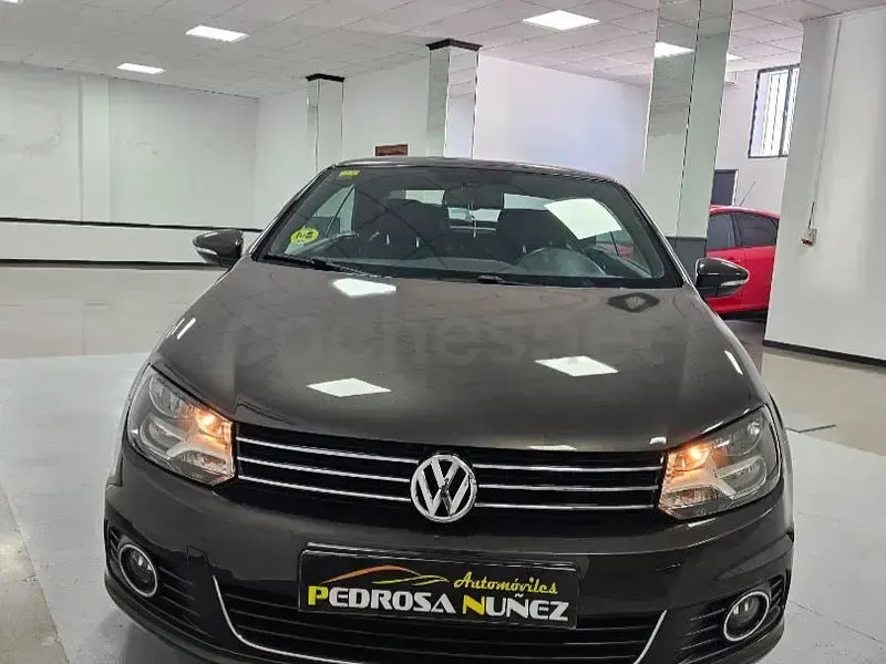 Usado VW Eos Sport 140 CV (102 kW) 2012 Gris / plata Descapotable