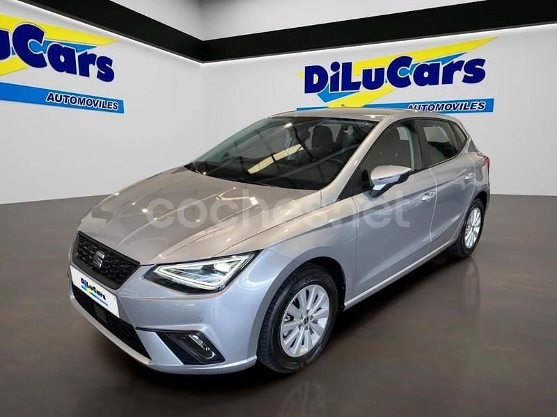 Usado Seat Ibiza Style 80 CV (58 kW) 2023 Gris / plata Berlina