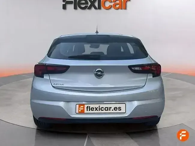 Usado Opel Astra Business Elegance 130 CV (95 kW) 2020 Gris