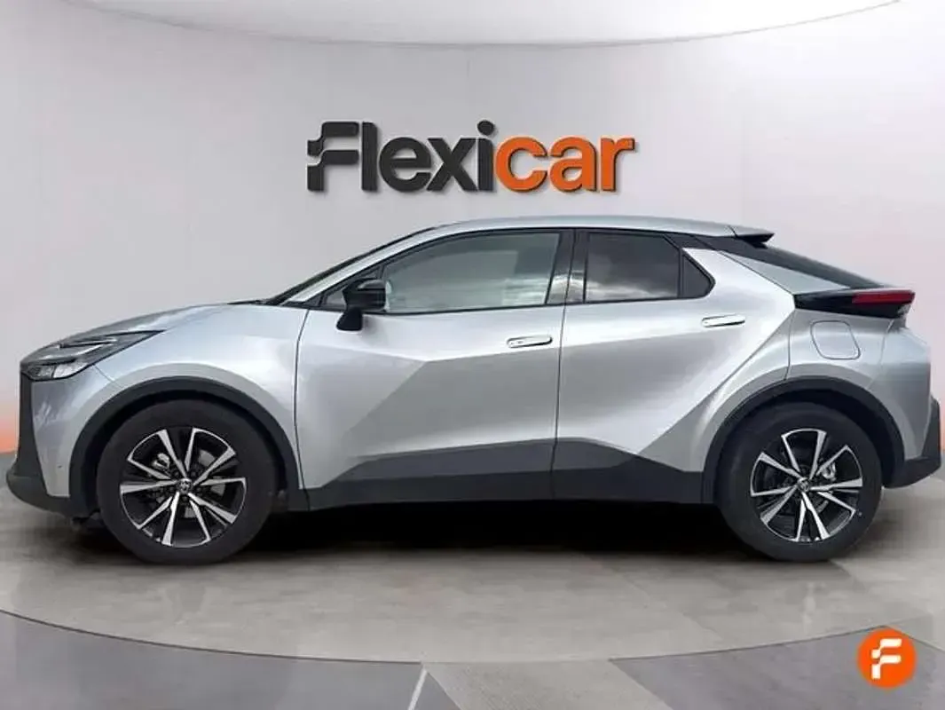 Usado Toyota C-HR Active 140 CV (102 kW) 2024 Gris SUV