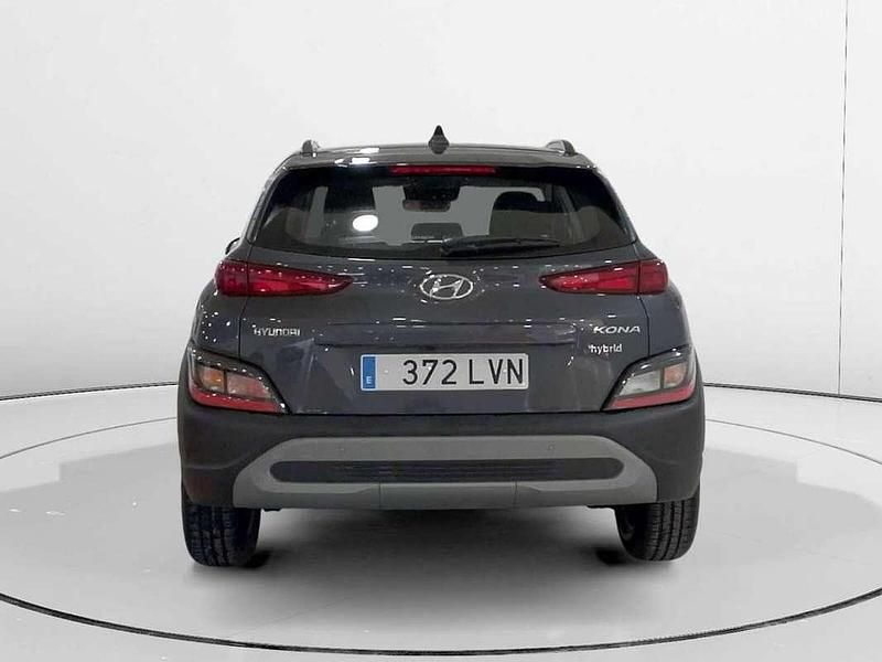 Usado Hyundai Kona 120 CV (88 kW) 2021 Gris SUV