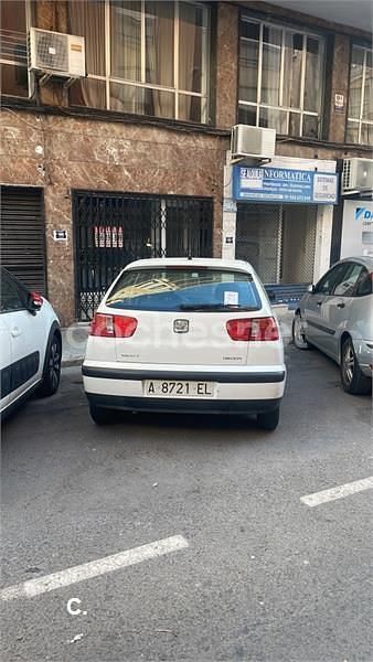 Usado Seat Ibiza 60 CV (44 kW) 2000 Blanco Berlina