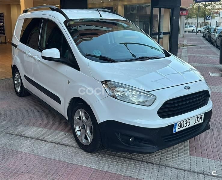 Blanco Usado 2017 Ford Tourneo Courier Ambiente Monovolumen | 4990 € (Precio justo) - Imagen 1/4