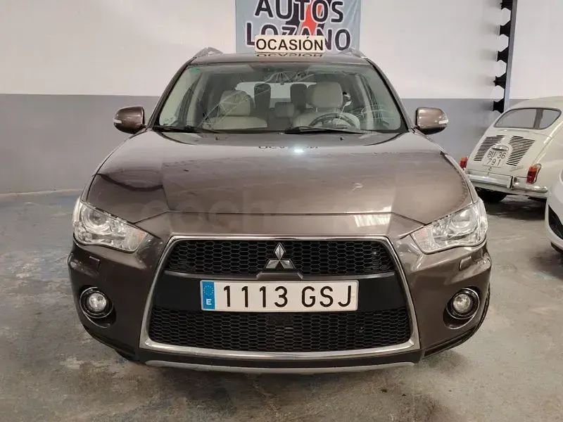 Usado Mitsubishi Outlander 156 CV (114 kW) 2010 Beige SUV