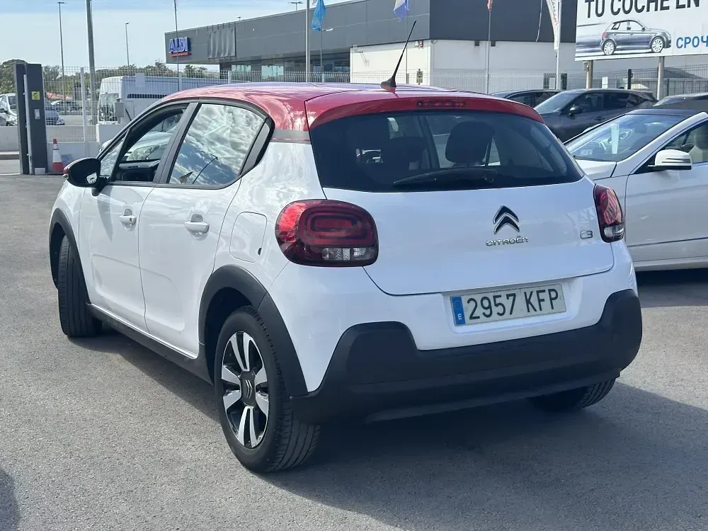 Usado Citroën C3 Feel 82 CV (60 kW) 2017 Blanco metalico Utilitario