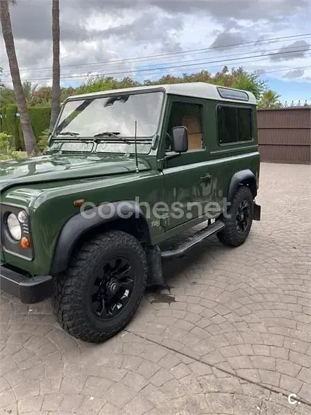 Usado Land Rover Defender 122 CV (89 kW) 2000 Verde SUV