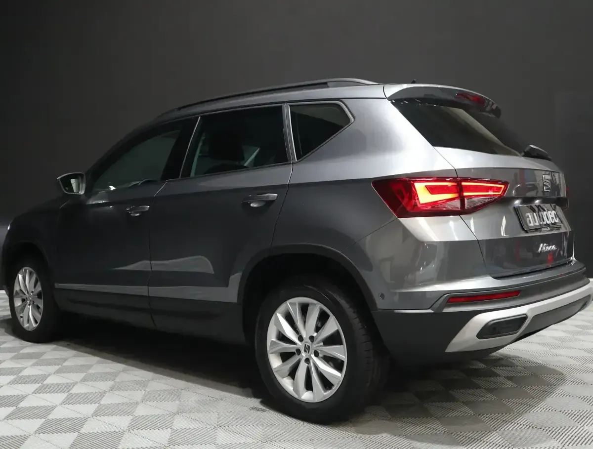 Usado Seat Ateca Style 115 CV (84 kW) 2025 Gris SUV