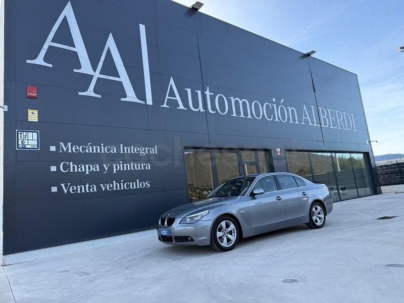 Usado BMW 520 Comfort Edition 170 CV (125 kW) 2004 Gris / plata Berlina