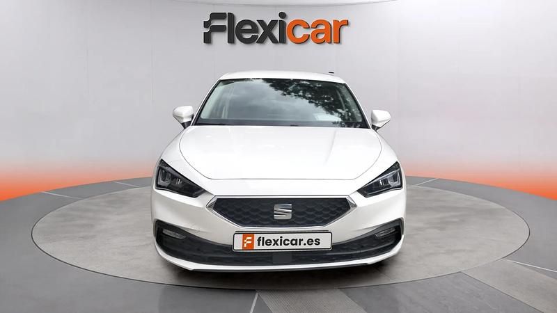 Usado Seat Leon Style 116 CV (85 kW) 2021 Blanco Berlina
