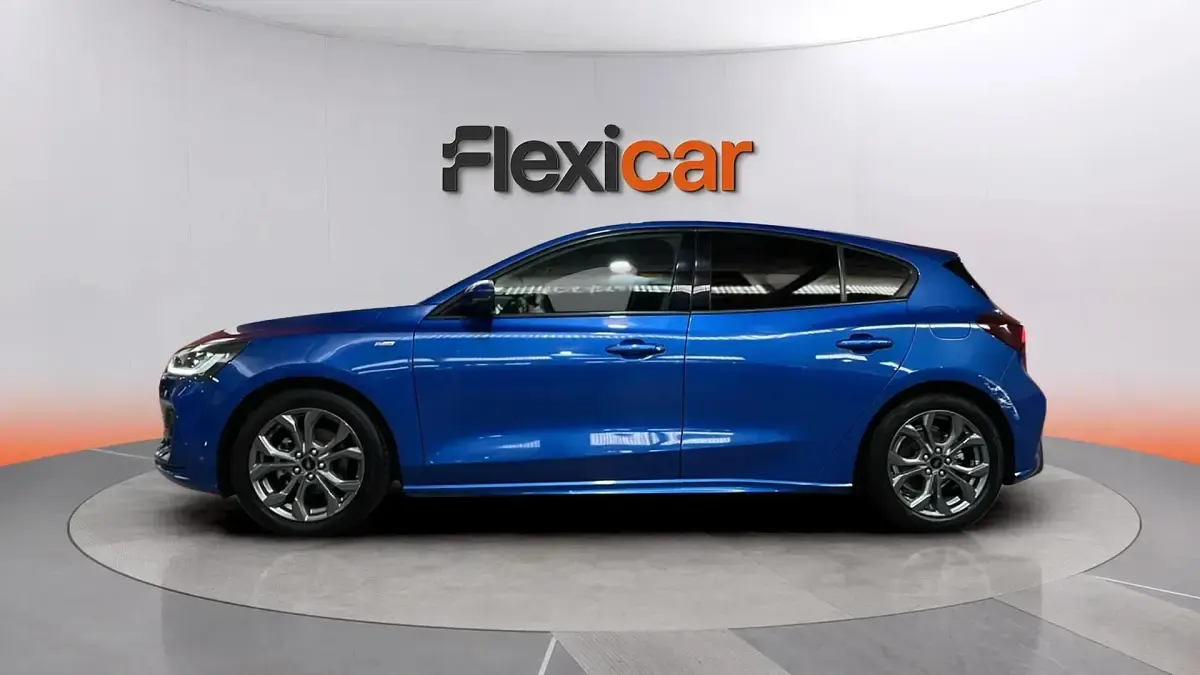 Usado Ford Focus ST-Line 125 CV (91 kW) 2023 Azul Familiar