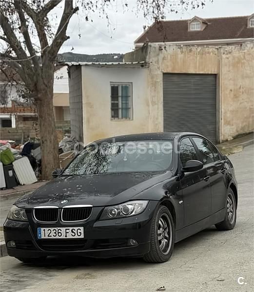 Usado BMW 318 122 HP (89 kW) 2007 Preto Sedan