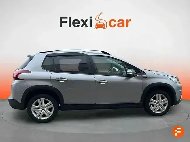 Begagnad Peugeot 2008 Active 100 HK (73 kW) 2021 Grå SUV