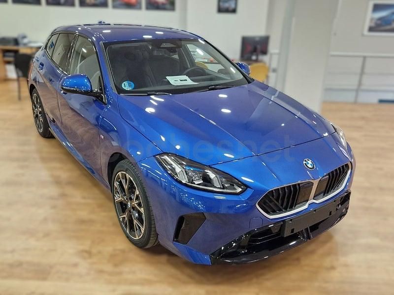 Usado BMW 120 Comfort Edition 163 CV (119 kW) 2025 Azul Utilitario