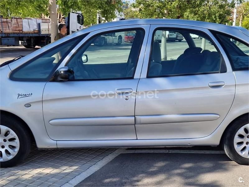 Gris / plata Usado 2003 Citroën Xsara Picasso Exclusive Monovolumen | 2300 € - Imagen 1/4