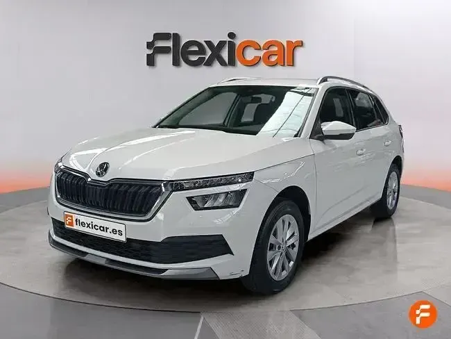Usado Skoda Kamiq Selection 95 CV (69 kW) 2023 Blanco SUV