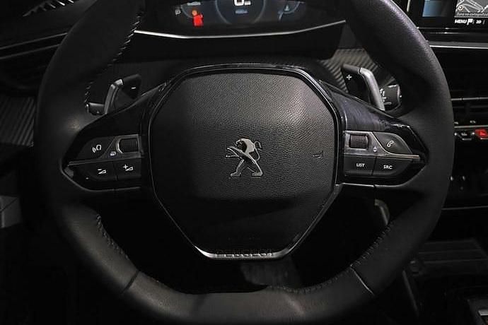 Usado Peugeot 2008 Allure 130 CV (95 kW) 2023 Azul SUV